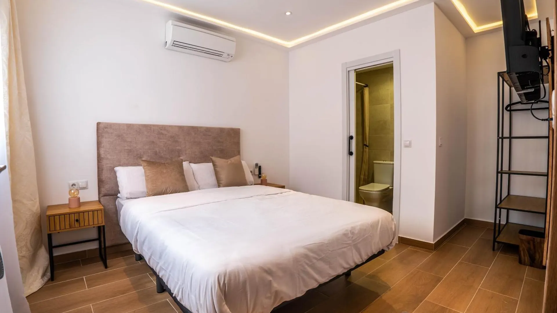 Homestay Novaotel Malaga Spain
