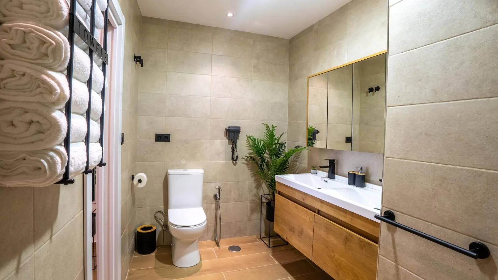 Homestay Novaotel Malaga Spain